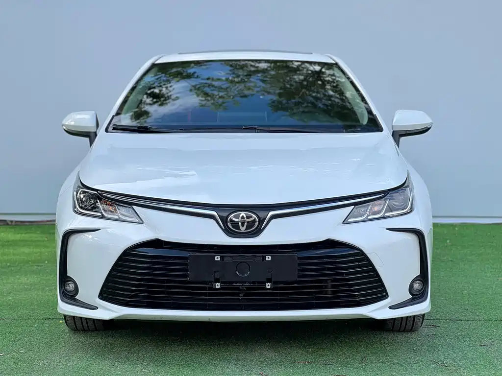 Toyota Corolla 2022 — фото 2
