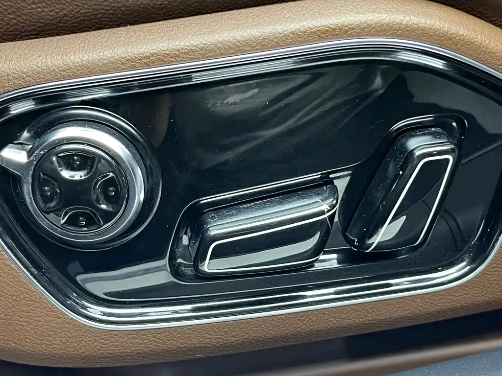 Audi A8 2015 — фото 16
