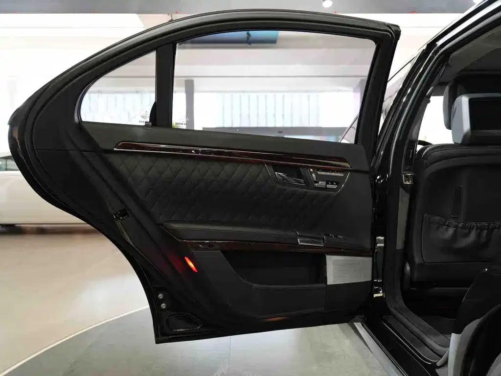 Mercedes-Benz S-Class AMG 2012 — фото 14