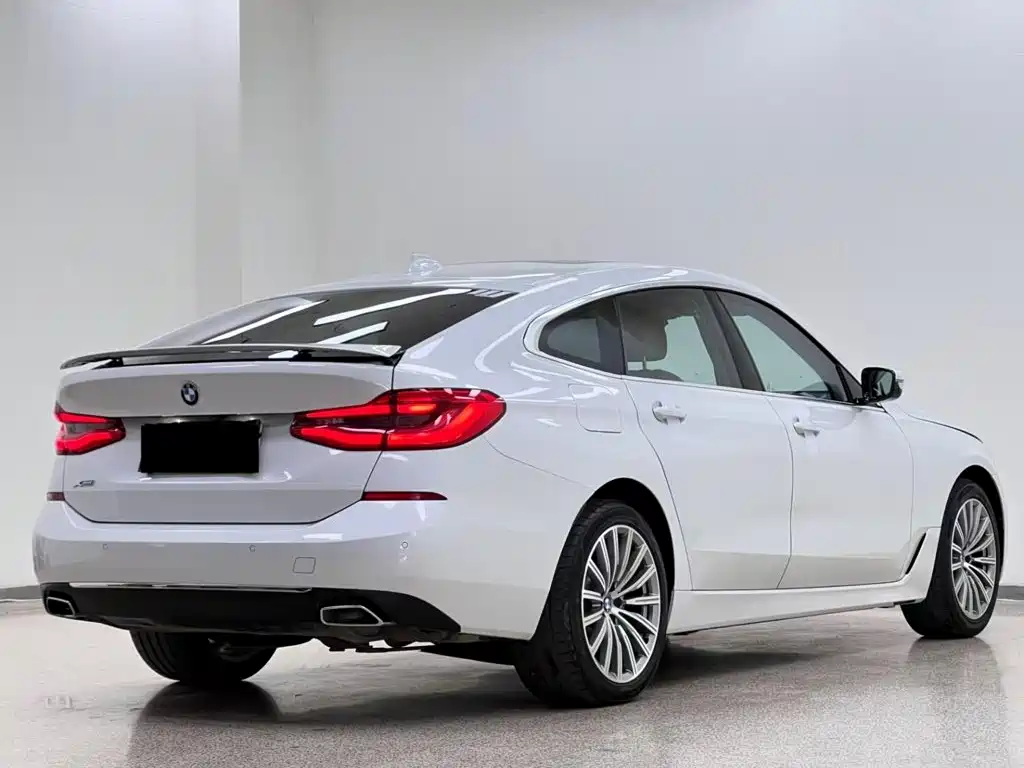 BMW 6 Series GT 2019 — фото 9