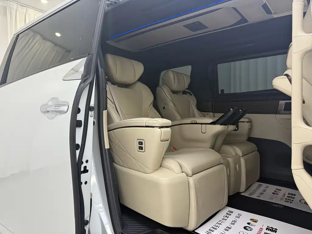 Toyota Vellfire 2026 — фото 14