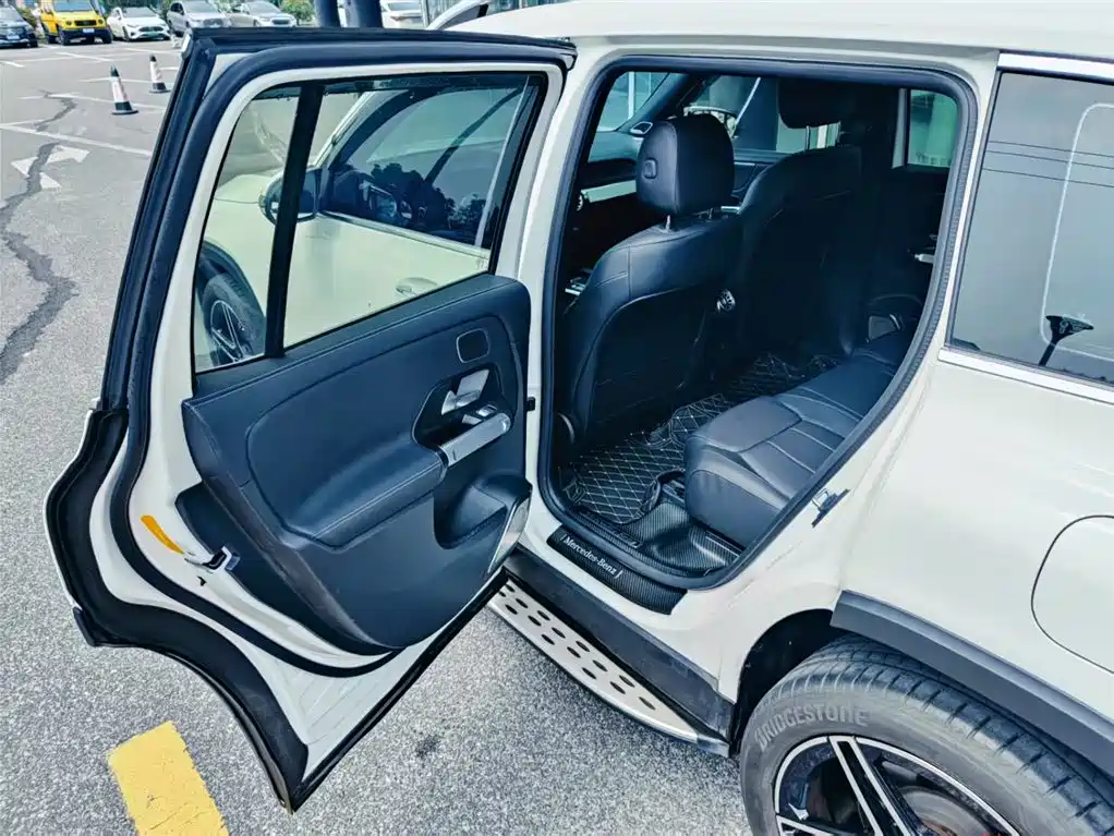 Mercedes-Benz GLB 2023 — фото 18