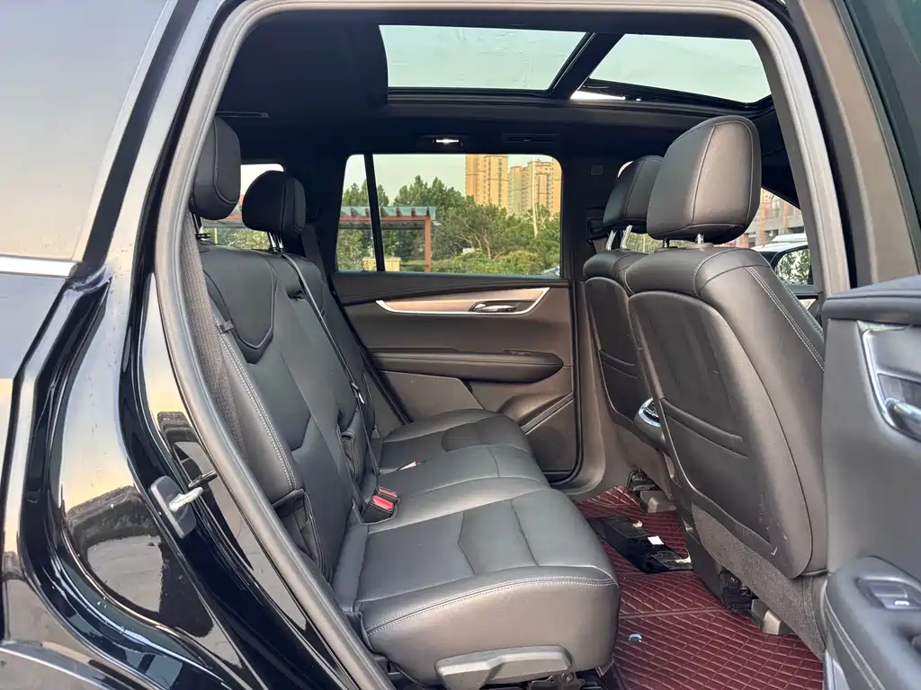 Cadillac XT6 2021 — фото 12