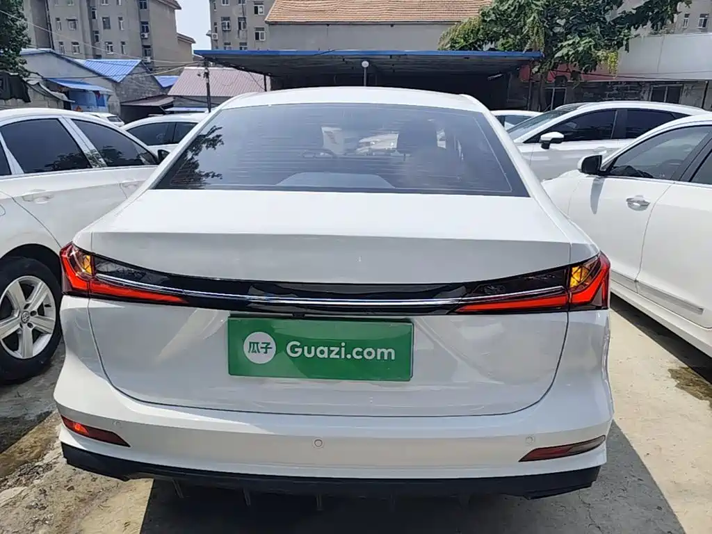 Roewe i5 2025