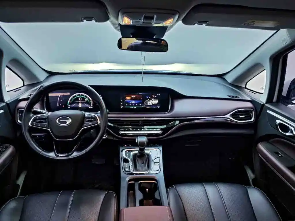 GAC Trumpchi M6 2022 — фото 8