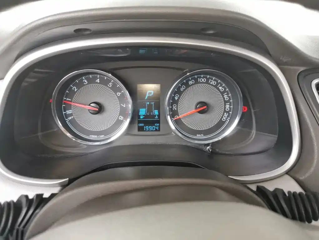 Chevrolet Lefeng RV 2018 — фото 12