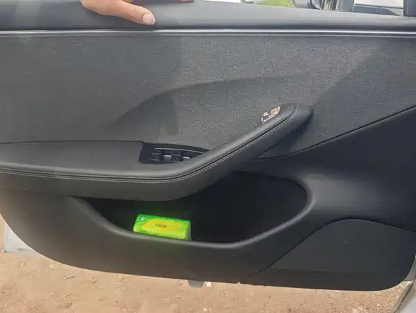 Tesla Model 3 2025