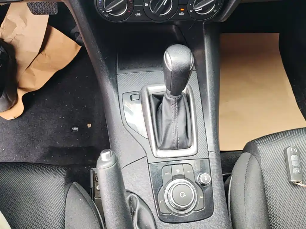 Mazda 3 Angkesela 2017 — фото 10