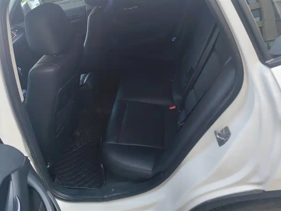 BMW X1 2015 — фото 11
