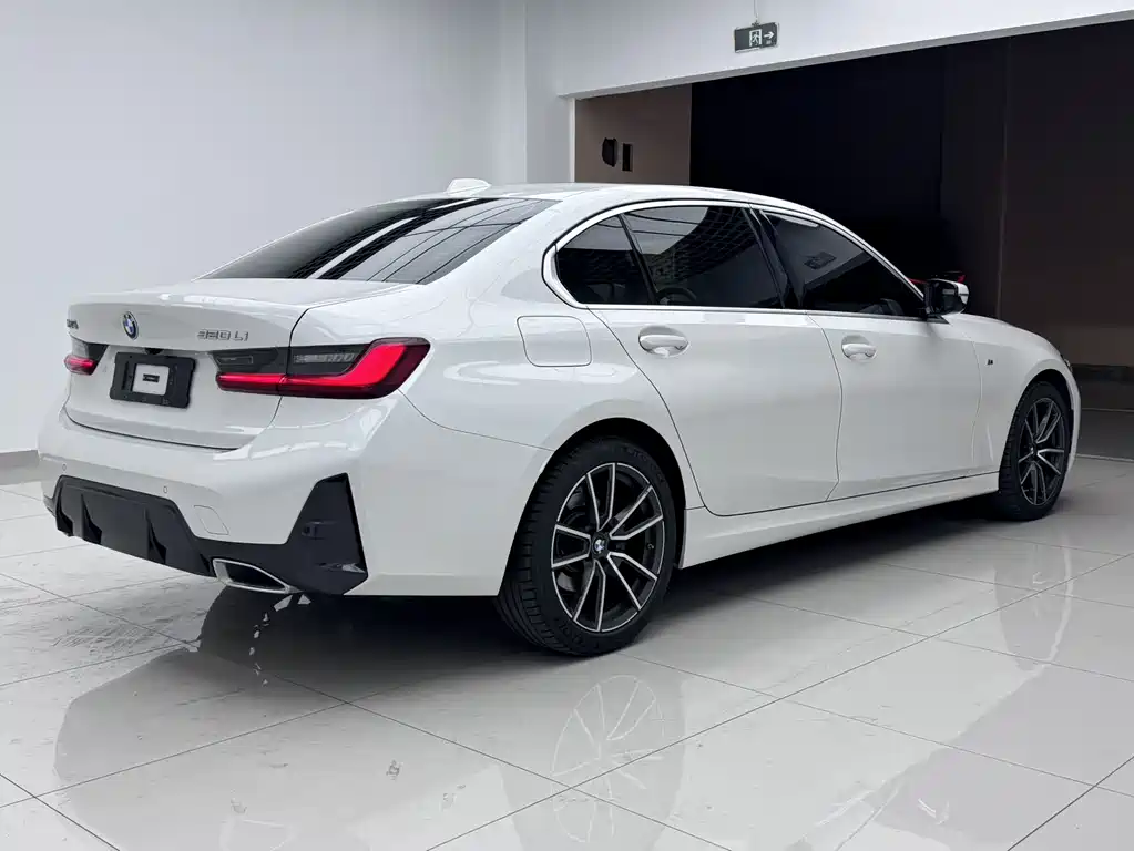 BMW 3 Series 2023