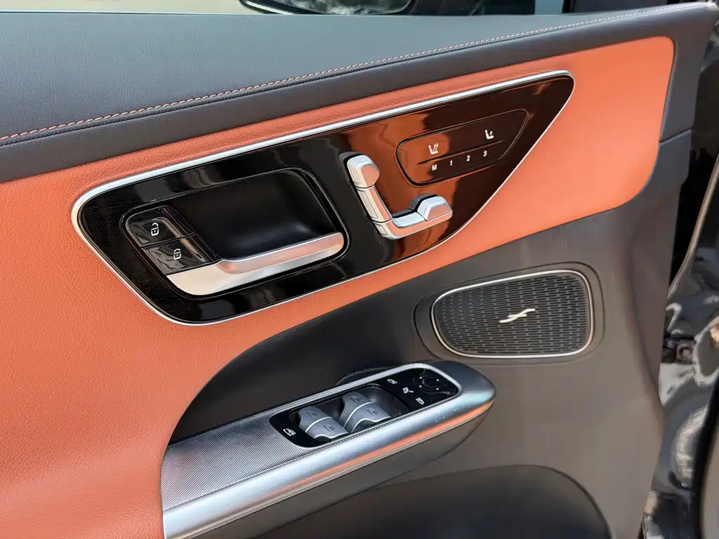 Mercedes-Benz GLC 2023 — фото 12