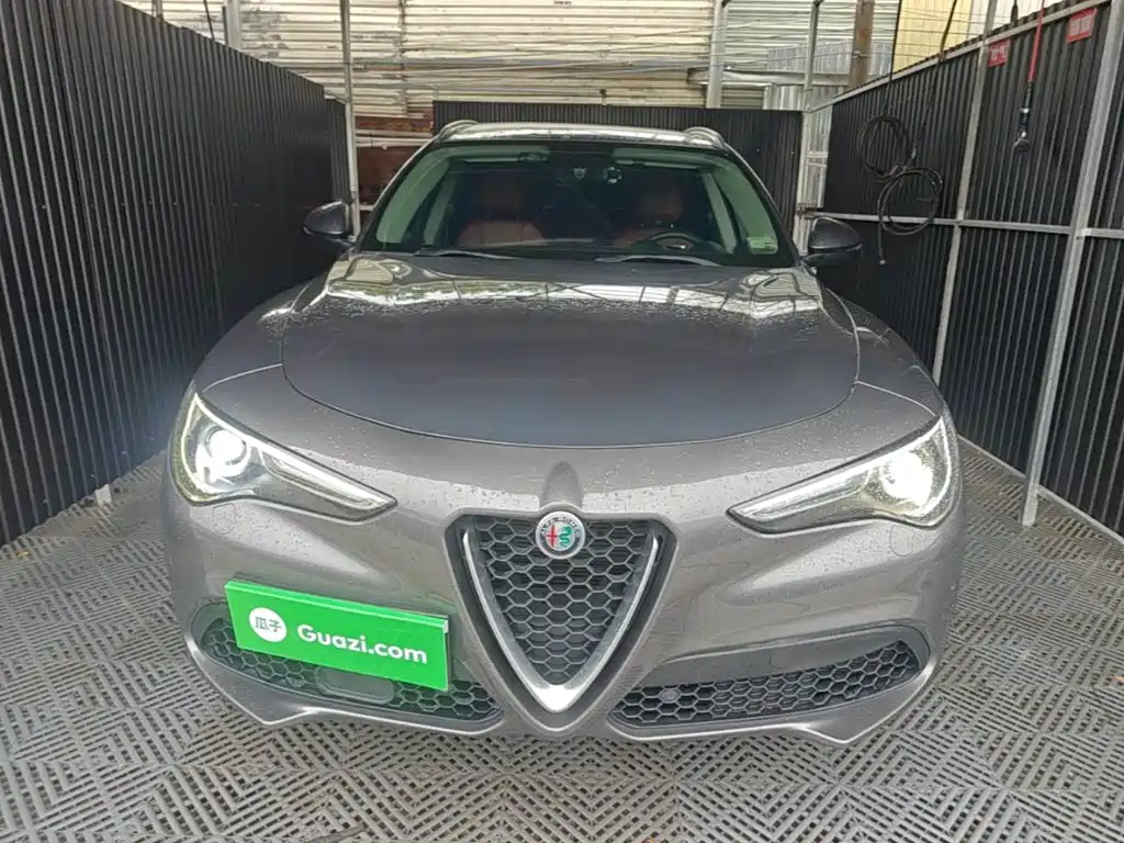 Alfa Romeo Stelvio 2019