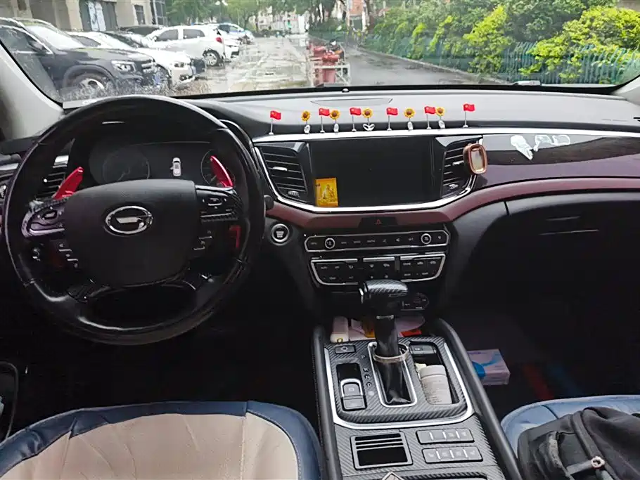 GAC Motor Trumpchi GS8 2017 — фото 12