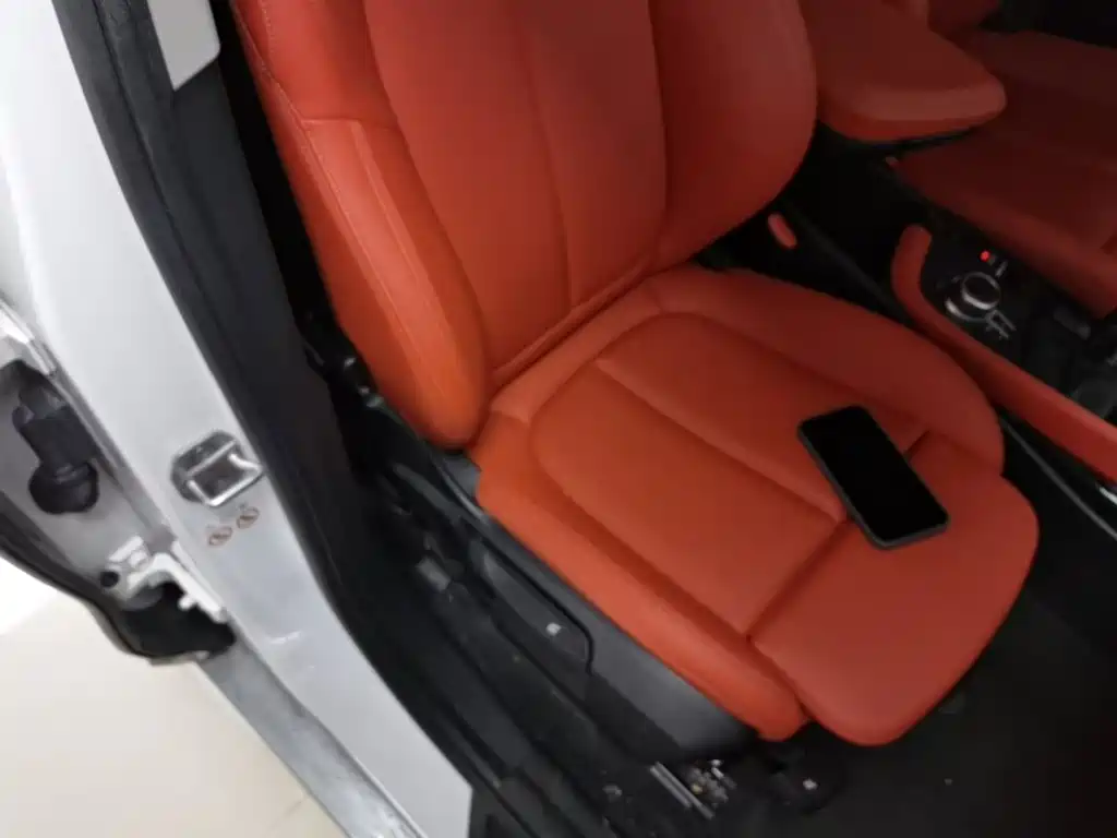 BMW X2 2023 — фото 25