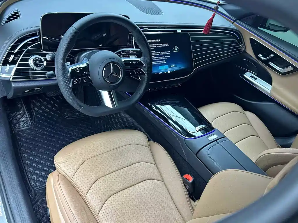 Mercedes-Benz E-Class 2024 — фото 4