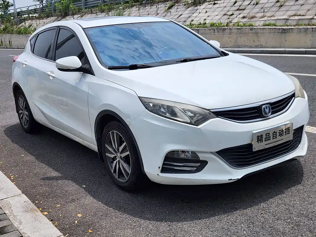 Changan Eado XT 2016 — фото 3