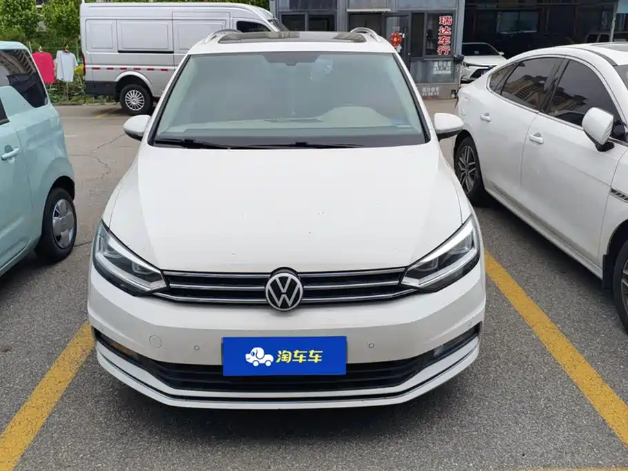 Volkswagen Touran 2018 — фото 2