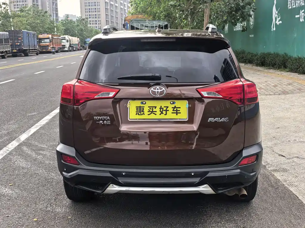 Toyota RAV4 2016 — фото 14