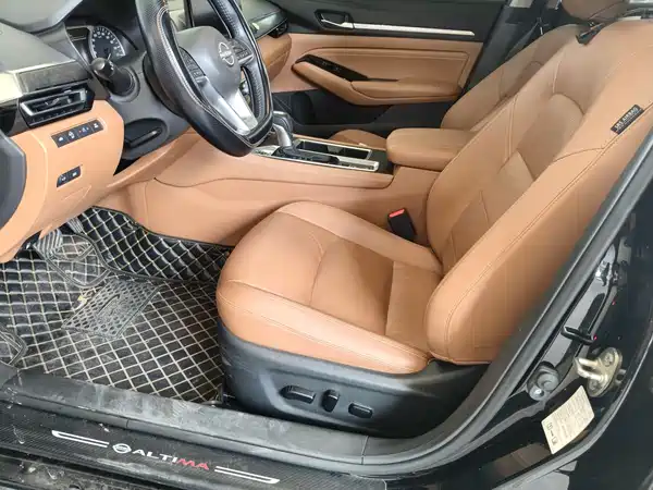 Nissan Teana 2023