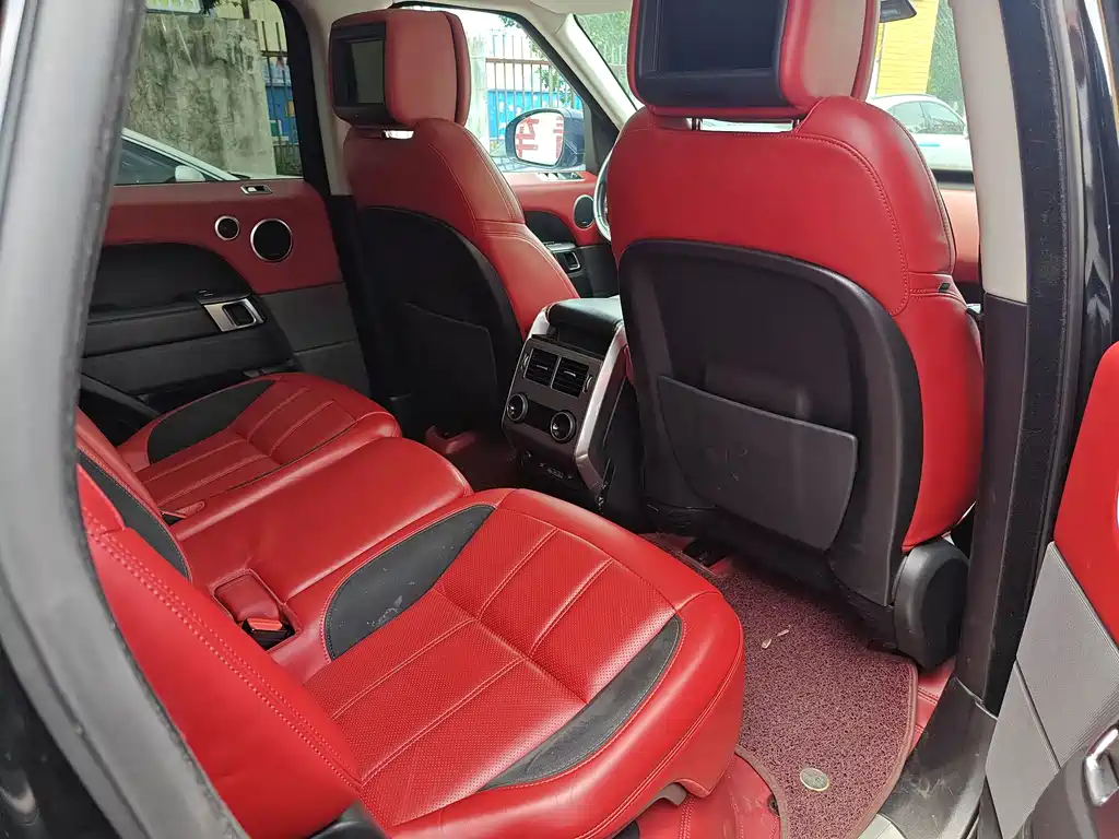 Land Rover Sport 2021