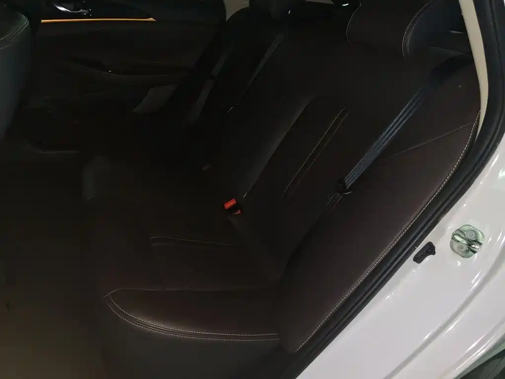 Changan Eado DT 2018 — фото 18