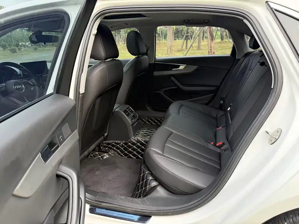Audi A4L 2019