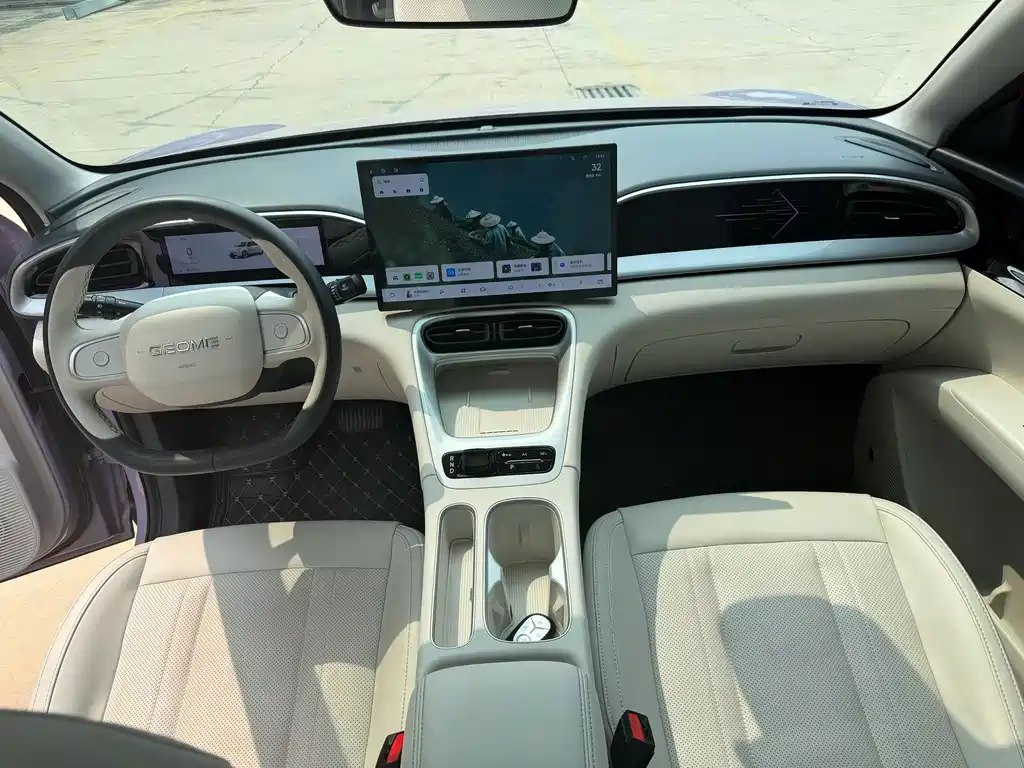 Geely Galaxy Starwish 2025 — фото 8