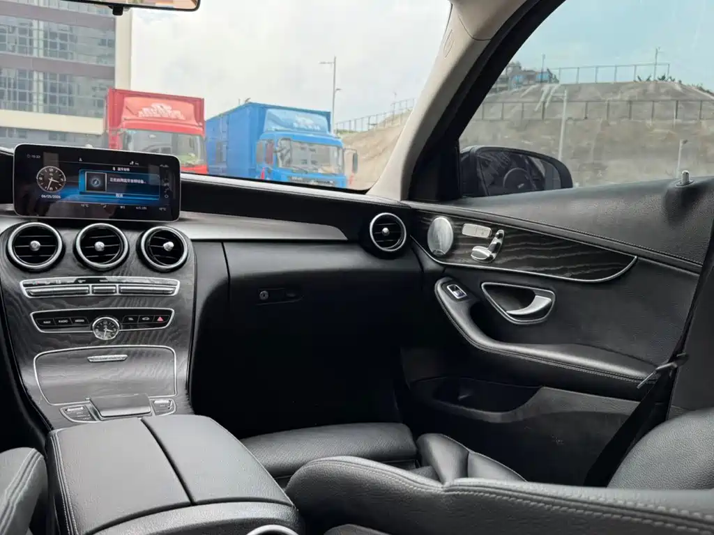 Mercedes-Benz C-Class 2021 — фото 15