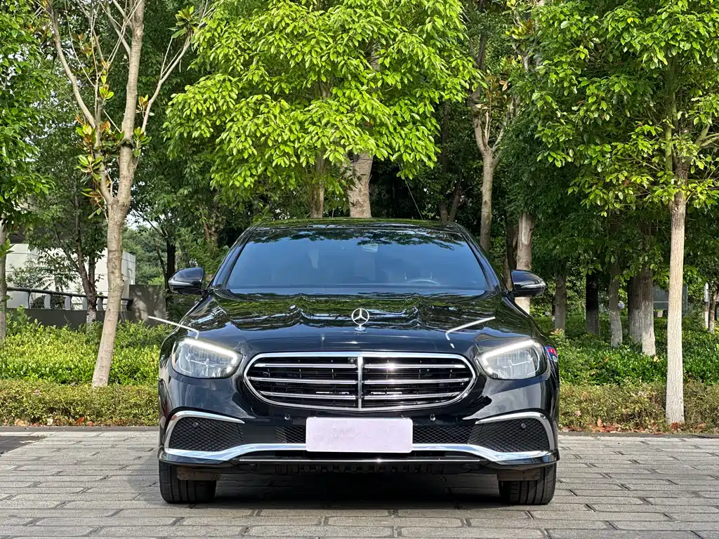 Mercedes-Benz E-Class 2022 — фото 2