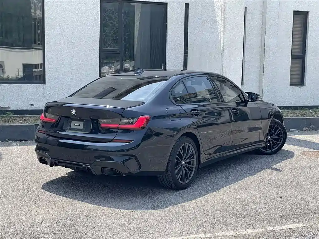 BMW 3 Series 2021