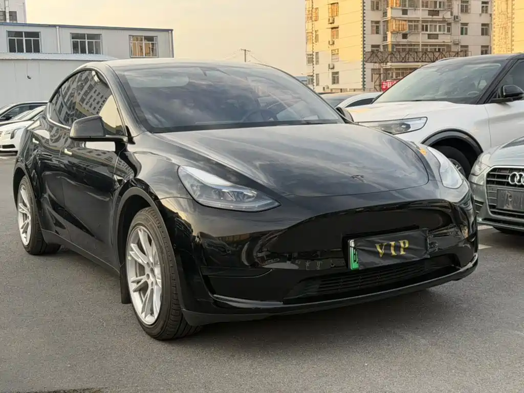 Tesla Model Y 2023 — фото 24