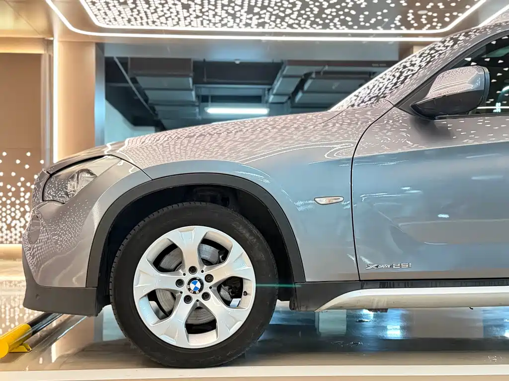 BMW X1 2010 — фото 21