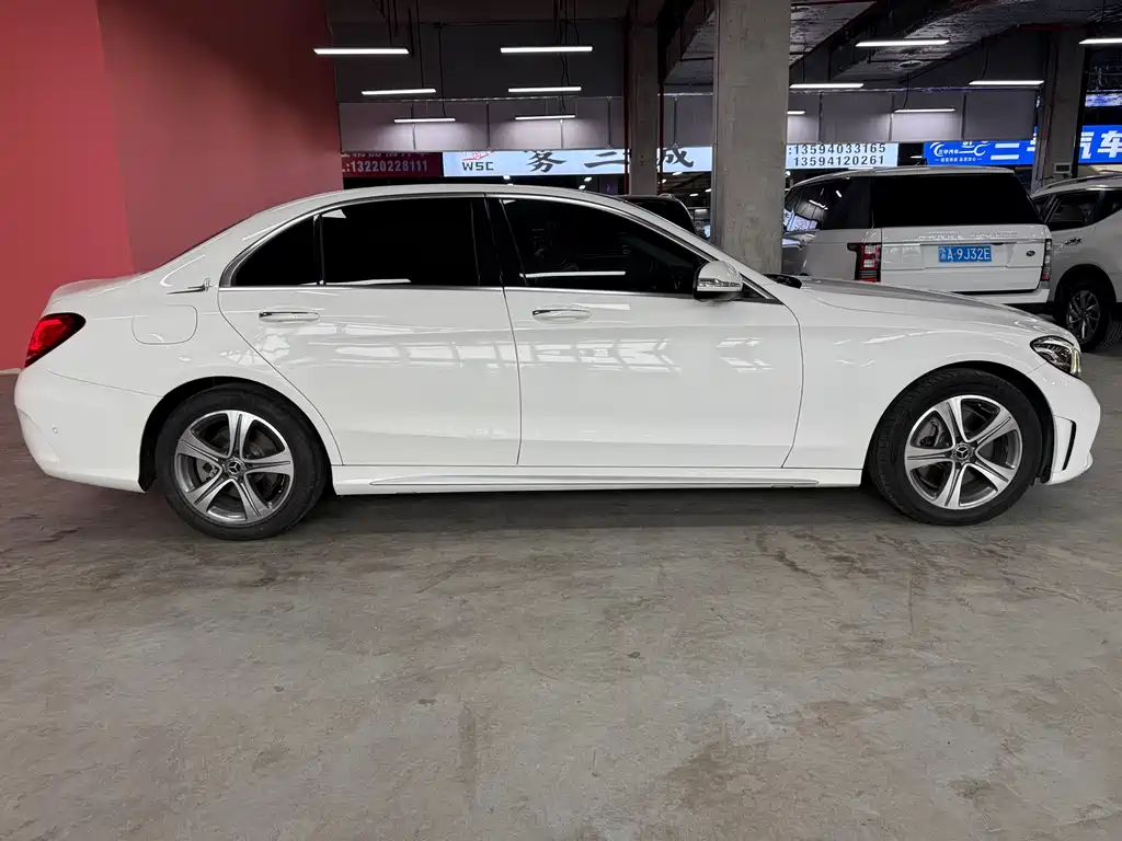 Mercedes-Benz C-Class 2019 — фото 13
