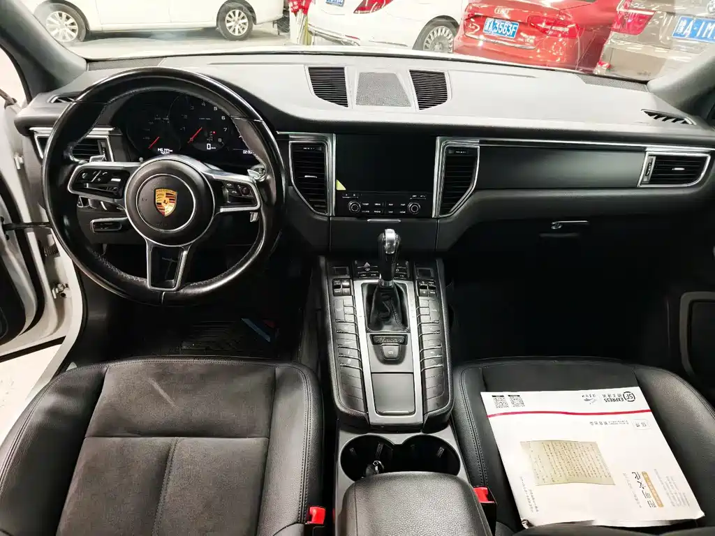 Porsche Macan 2016 — фото 10