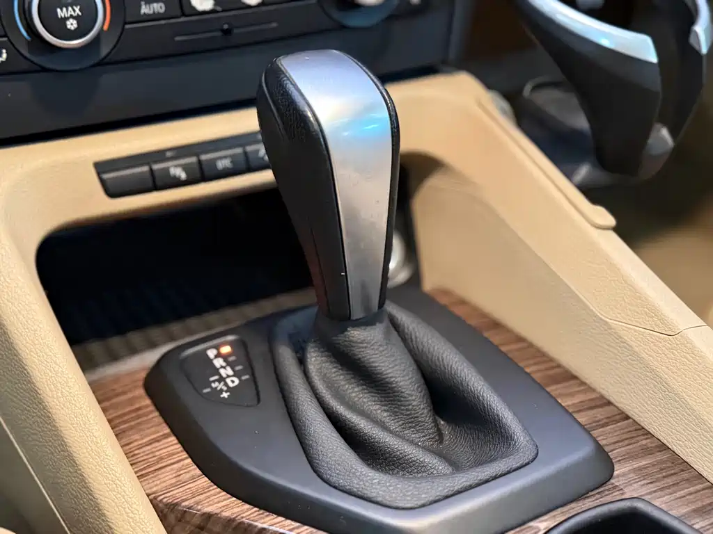 BMW X1 2010 — фото 13