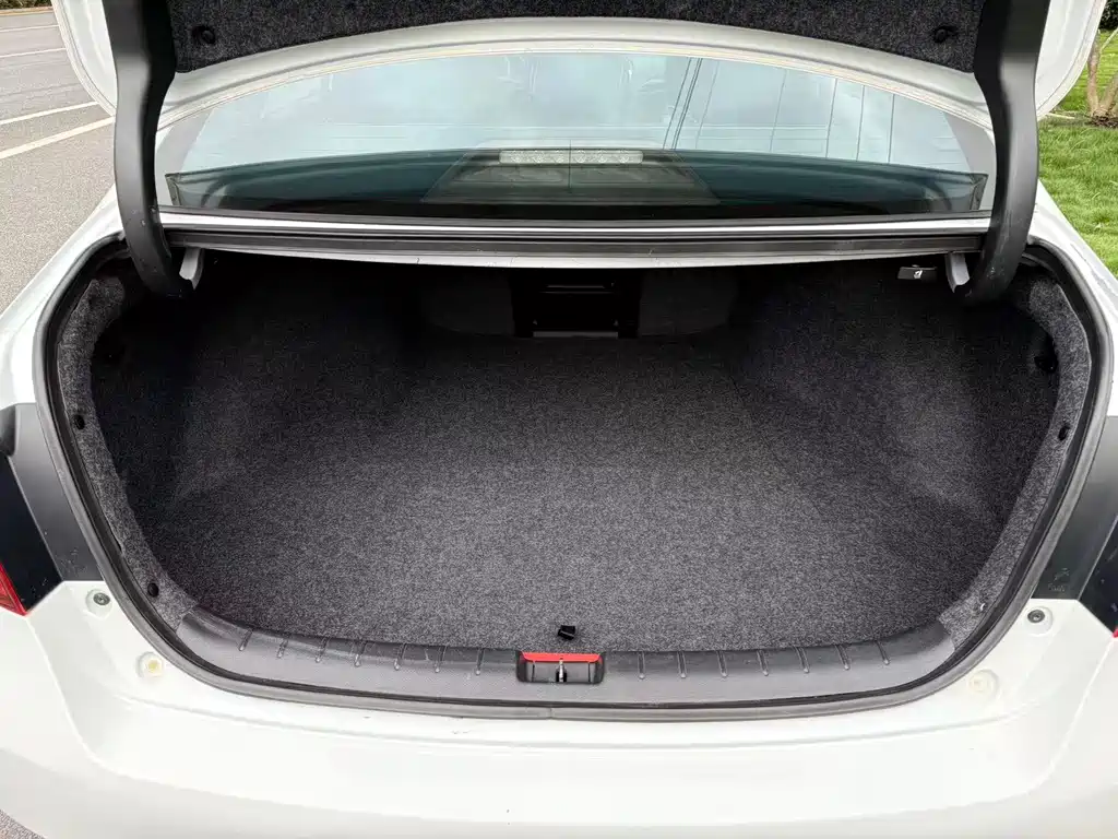 Honda Accord 2017 — фото 13