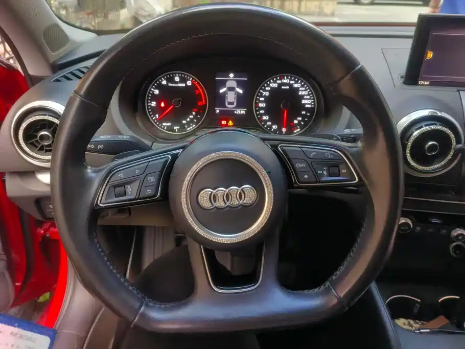 Audi A3 2018 — фото 15