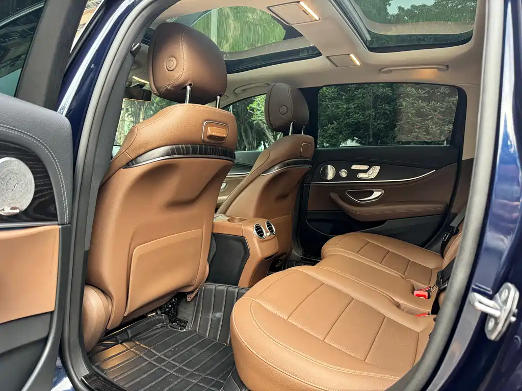 Mercedes-Benz E-Class 2020 — фото 6