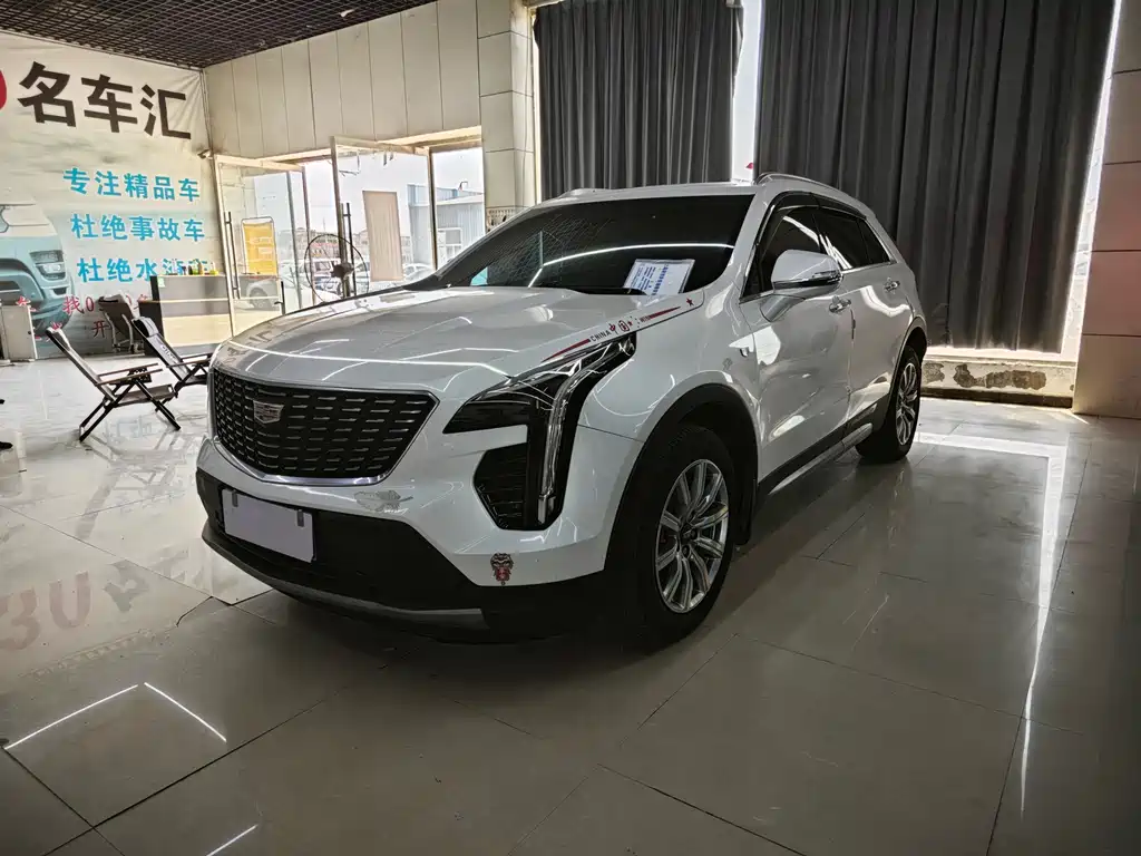 Cadillac XT4 2021 — фото 2