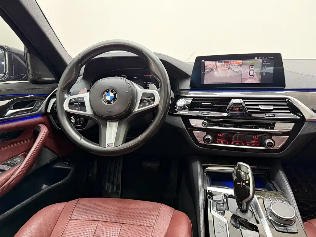 BMW 5 Series 2020 — фото 11
