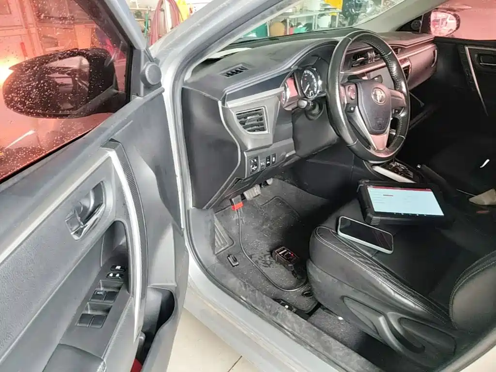 Toyota Corolla 2017 — фото 15