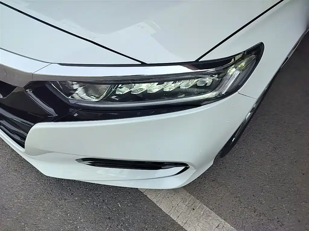 Honda Accord 2019 — фото 24