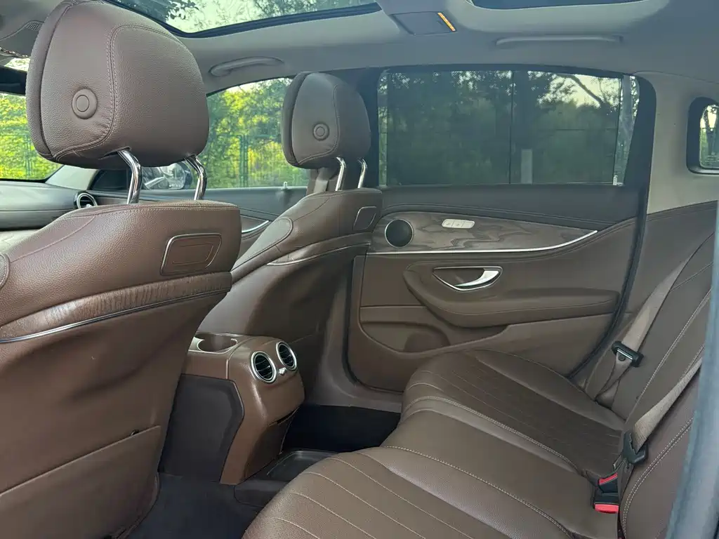 Mercedes-Benz E-Class 2016