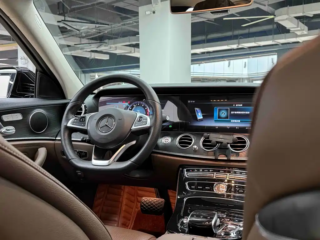 Mercedes-Benz E-Class 2017 — фото 22