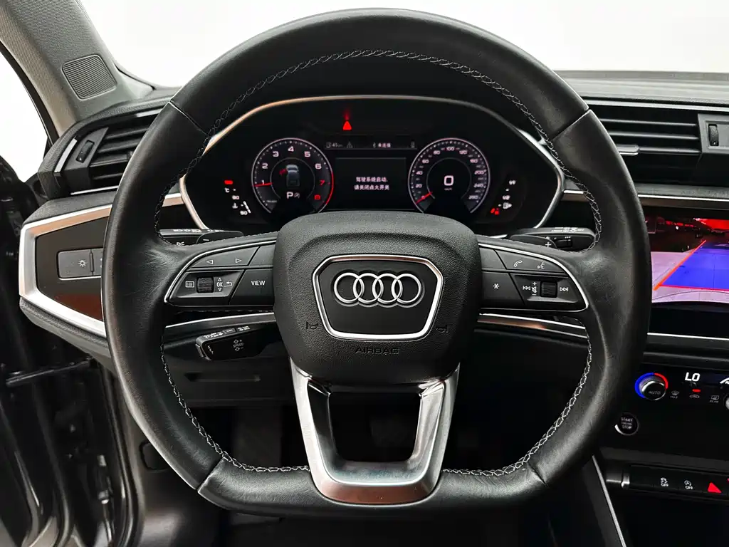 Audi Q3 2023 — фото 20