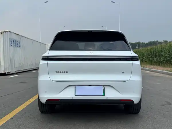 Li Auto L6 2025