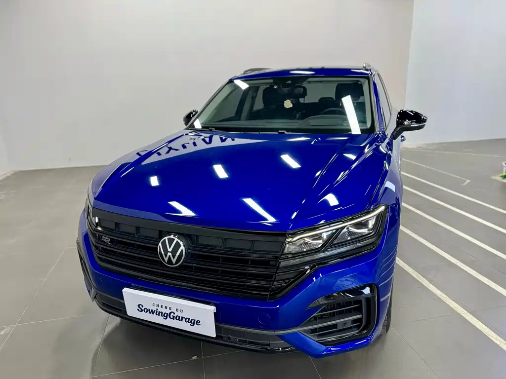 Volkswagen Touareg 2022 — фото 17