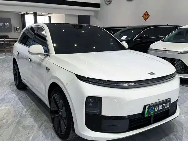 Li Auto L6 2025