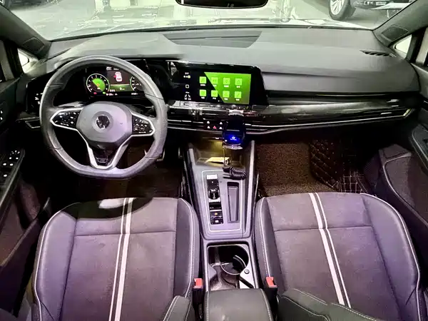 Volkswagen Golf 2023