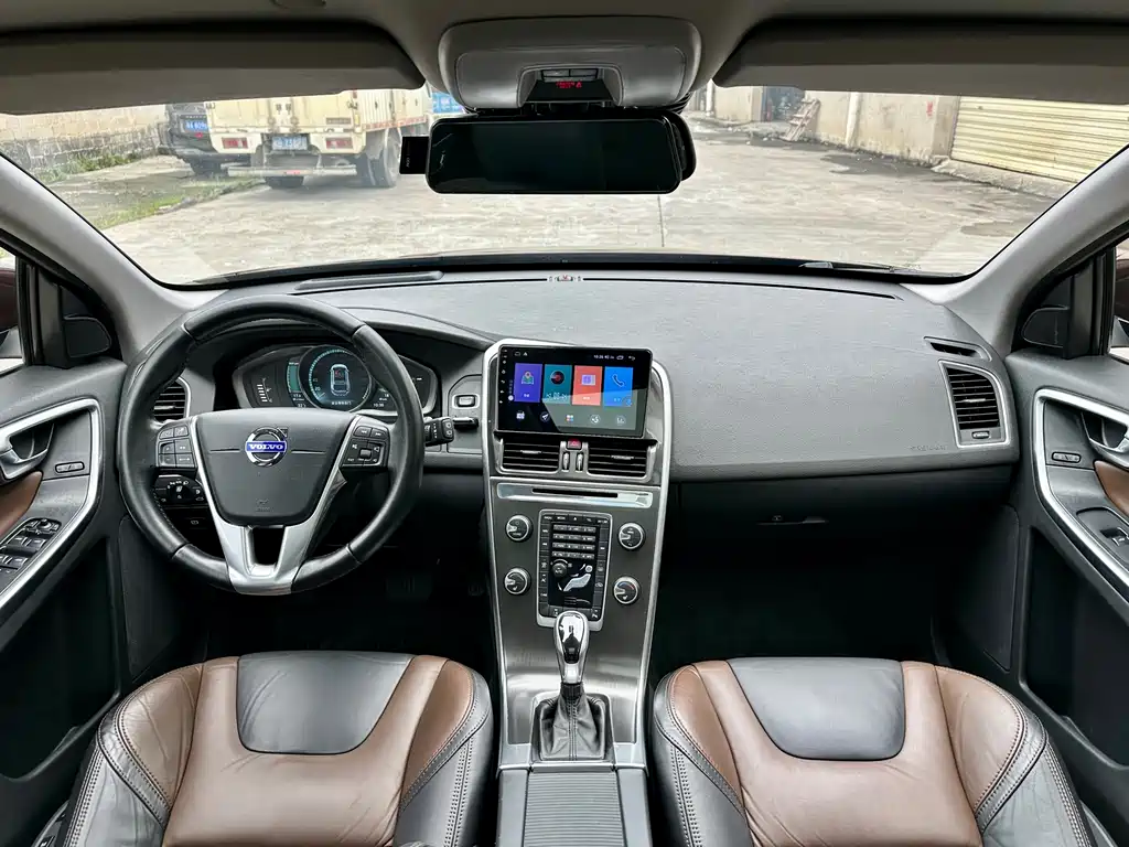 Volvo XC60 2014 — фото 12